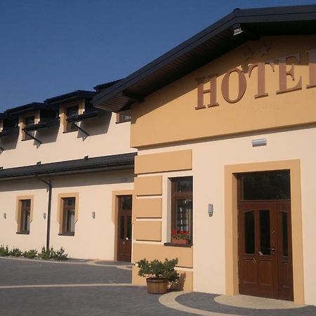 Hotel Diament - Zajazd U Przemka زغيرش المظهر الخارجي الصورة