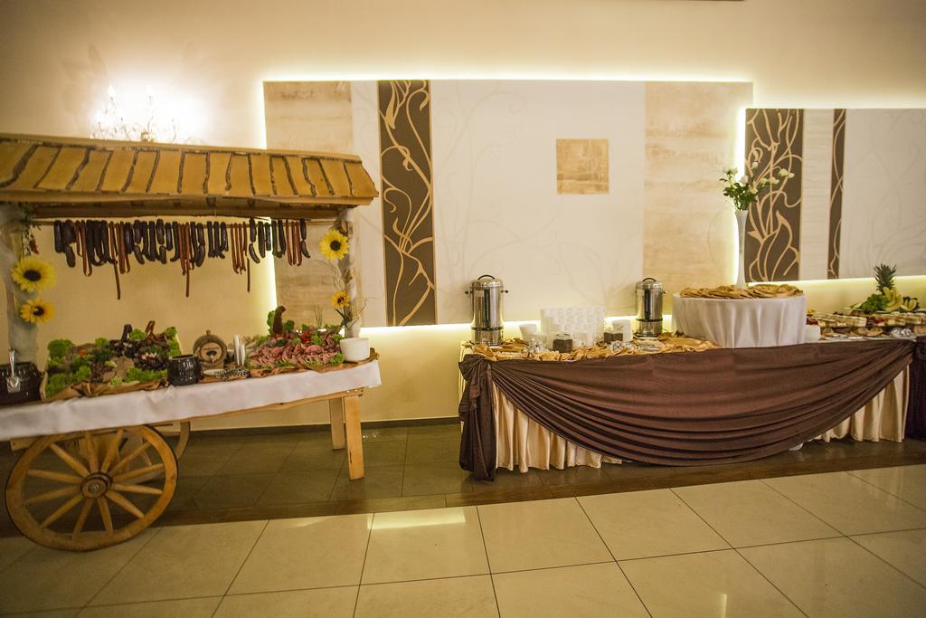 Hotel Diament - Zajazd U Przemka زغيرش المظهر الخارجي الصورة